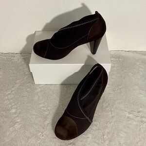 Taryn by Taryn Rose Brown Neoprene Suede Stretch Booties Women’s Size 9